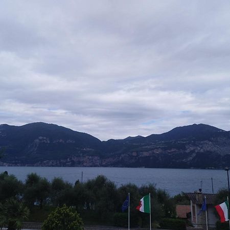 Hotel Residence Rely Brenzone sul Garda Kültér fotó