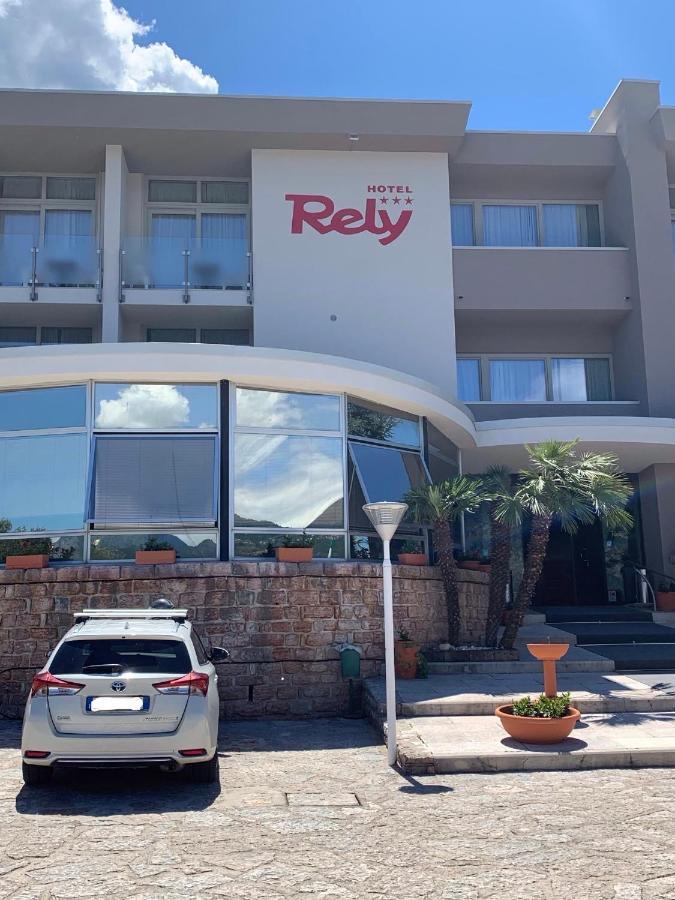 Hotel Residence Rely Brenzone sul Garda Kültér fotó