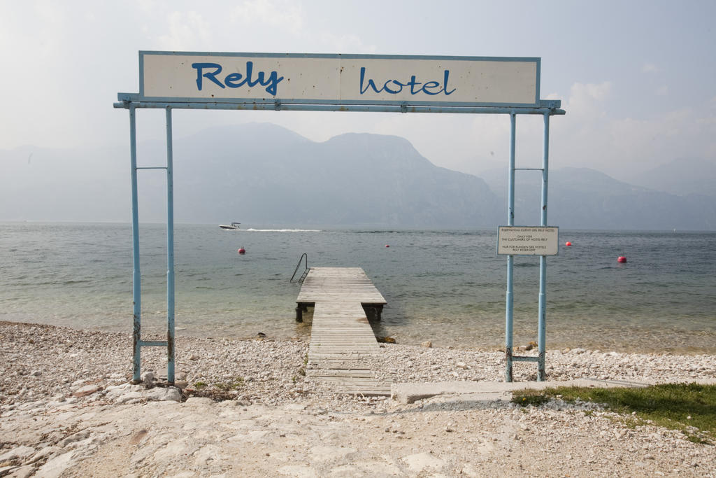 Hotel Residence Rely Brenzone sul Garda Kültér fotó
