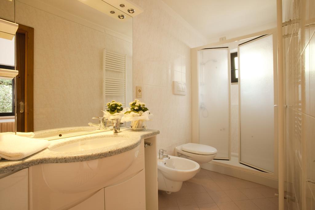 Hotel Residence Rely Brenzone sul Garda Kültér fotó