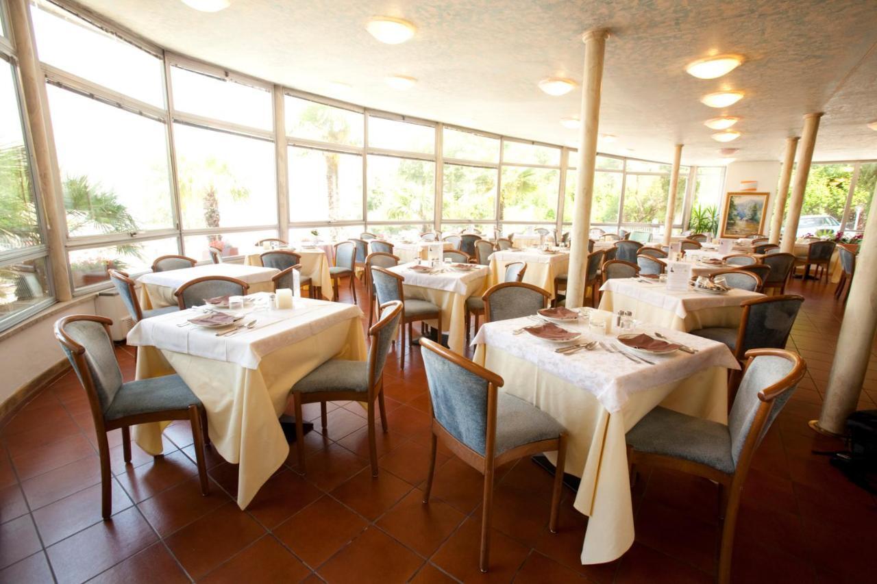 Hotel Residence Rely Brenzone sul Garda Kültér fotó