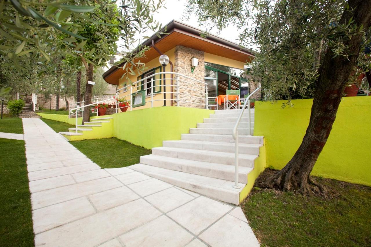 Hotel Residence Rely Brenzone sul Garda Kültér fotó