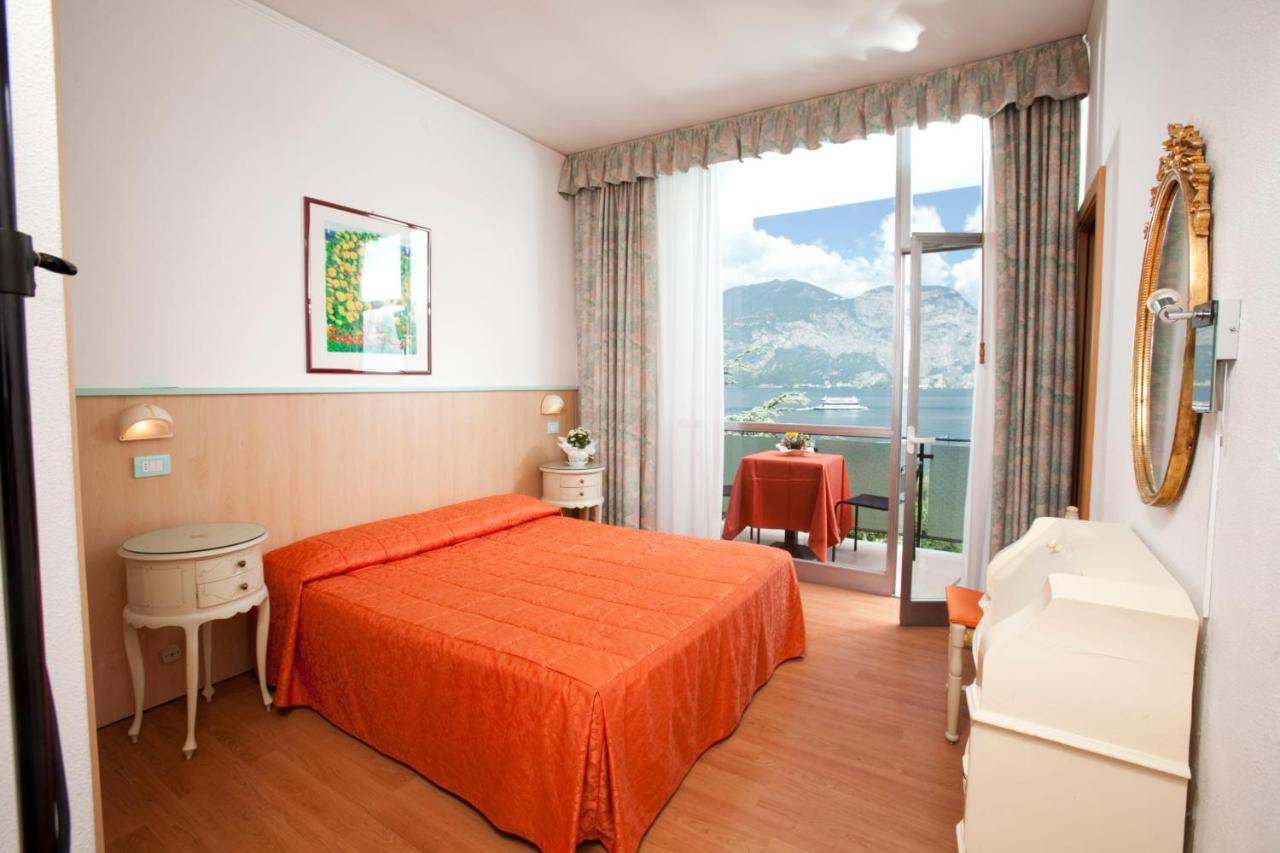 Hotel Residence Rely Brenzone sul Garda Szoba fotó